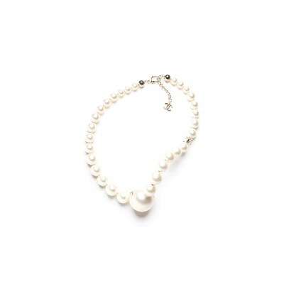 CHANEL PEARL NECKLACE MINAUDIERE AS5860 (8.5cm)